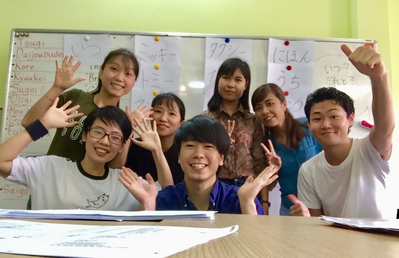 日本語学校設立を達成したチーム