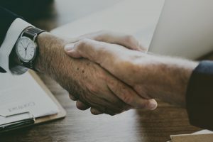 リファーラル採用を成功させるコツ！意味や実態・注意点も解説